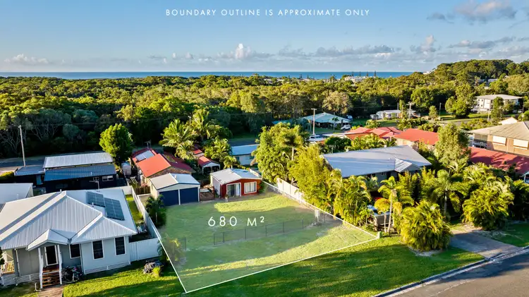 23 Manooka Drive, Rainbow Beach QLD 4581