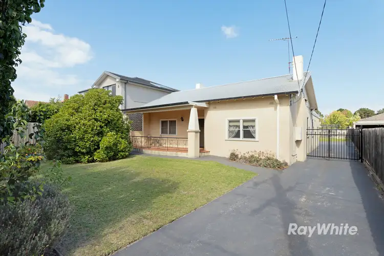 20 Oakleigh Road, Carnegie VIC 3163