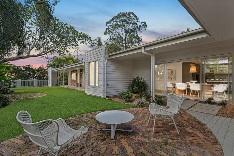 155 Mount Ommaney Drive, Jindalee QLD 4074