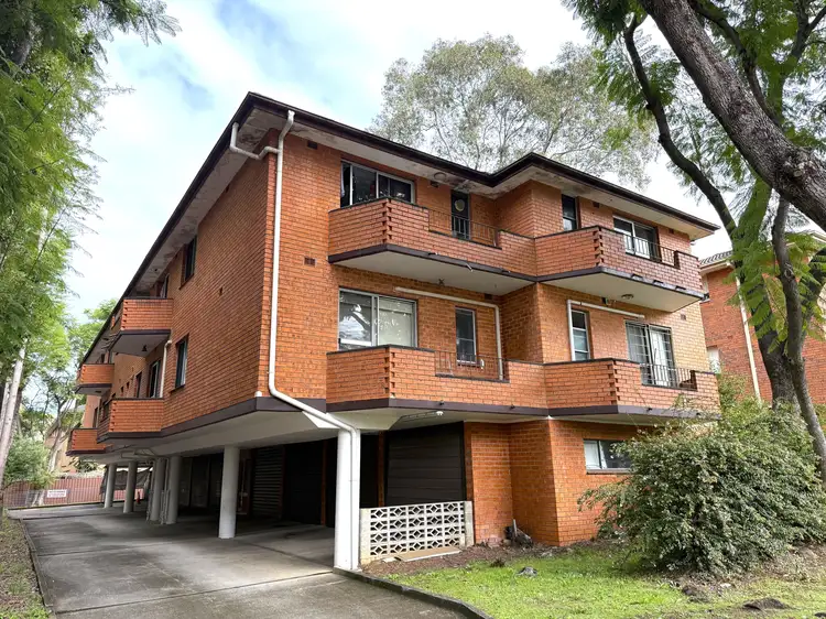 8/24 Caroline Street, Westmead NSW 2145