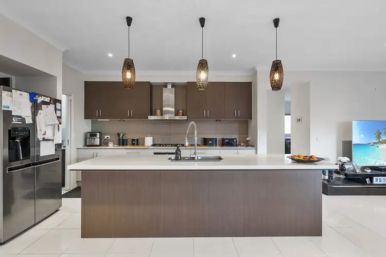 Second view of Homely house listing, 29 Highvale Crescent, Berwick VIC 3806