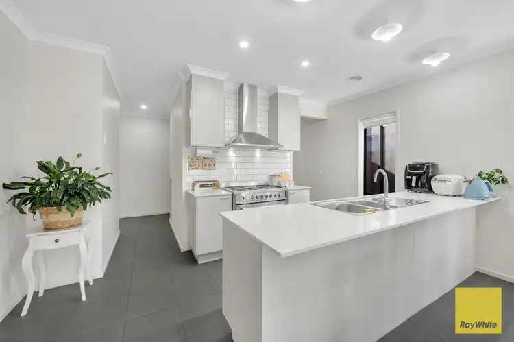 Fifth view of Homely house listing, 5 Rockingham Circuit, Harkness VIC 3337