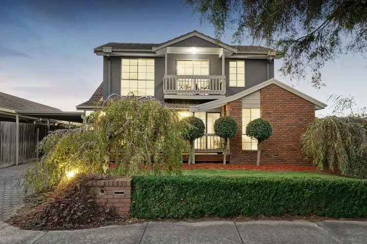 18 Kellaway Crescent, Mill Park VIC 3082