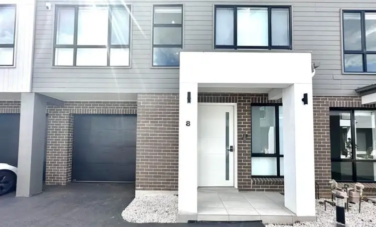 8 Sawle Glade, Marsden Park NSW 2765