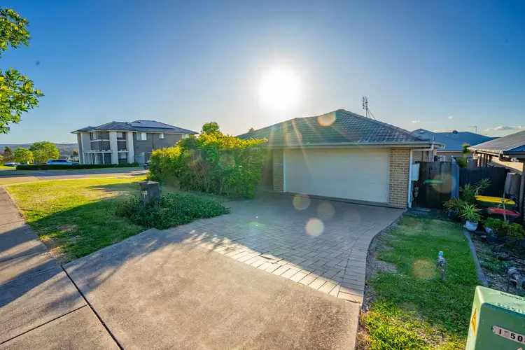 8 Mitti Street, Fletcher NSW 2287