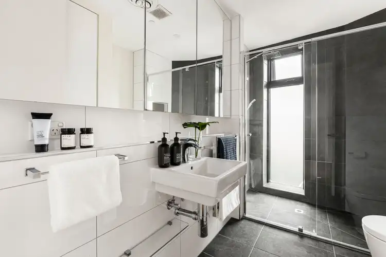 Fourth view of Homely apartment listing, 5/421 Tooronga Road, Hawthorn East VIC 3123