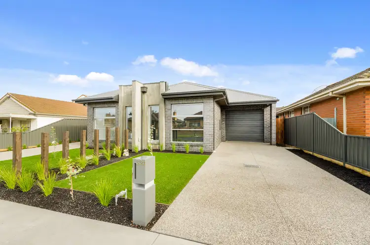 33A Seventh Avenue, Altona North VIC 3025
