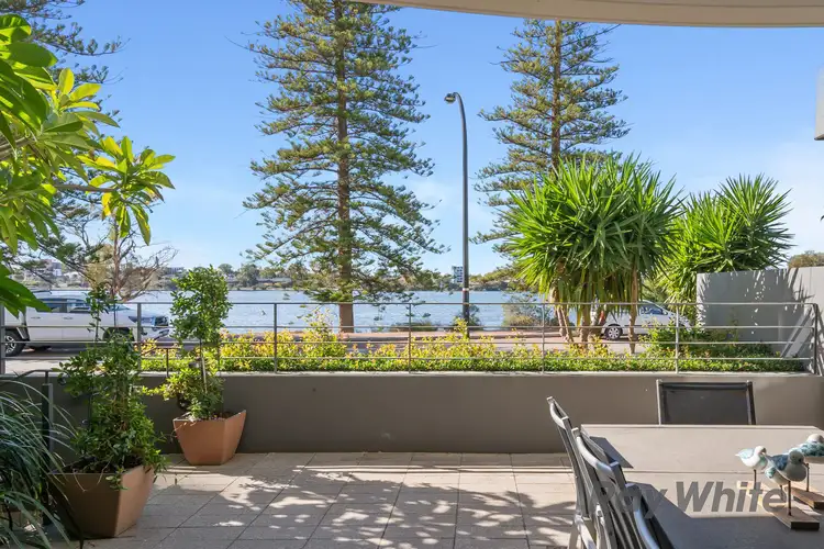 18/21 The Esplanade, Mount Pleasant WA 6153