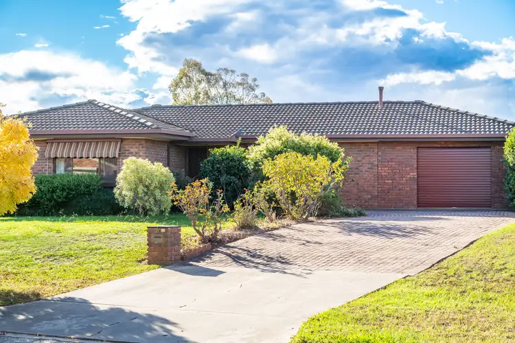 360 Shelley Avenue, Lavington NSW 2641