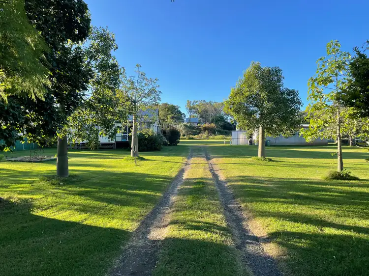 60 O'Shea Avenue, Southbrook QLD 4363