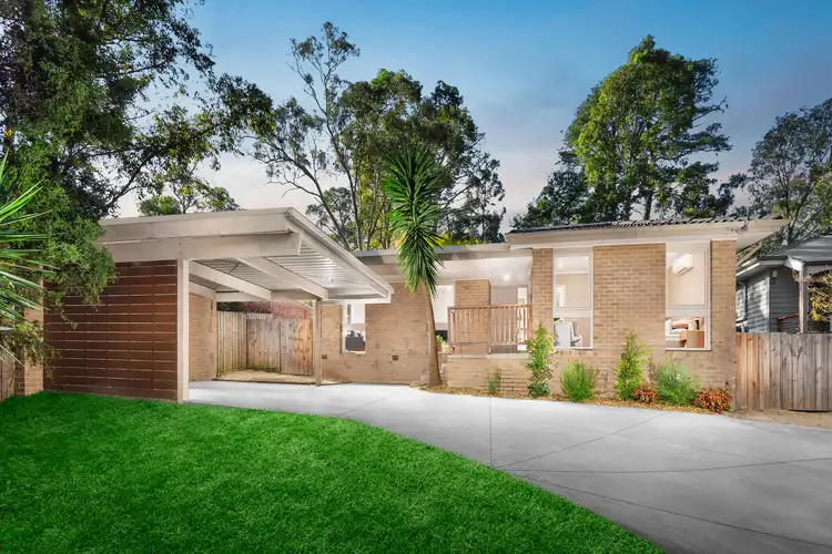 27 Andrew Crescent, Croydon South VIC 3136