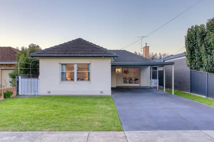 8 Coral Sea Road, Fulham SA 5024