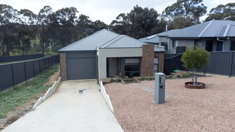 61 Phillis Street, Kangaroo Flat VIC 3555
