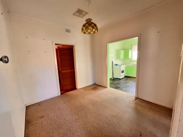 Fifth view of Homely house listing, 10 Oxford Street, Forbes NSW 2871