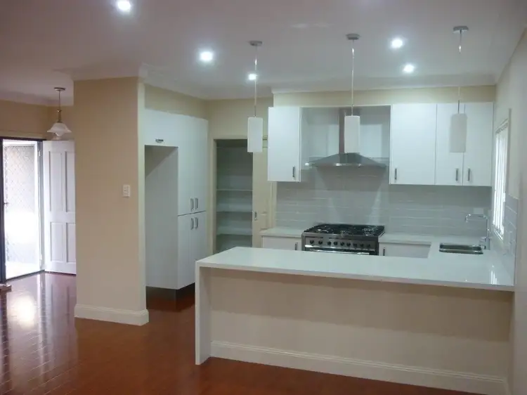 2/7 Gundarun Street, West Wollongong NSW 2500