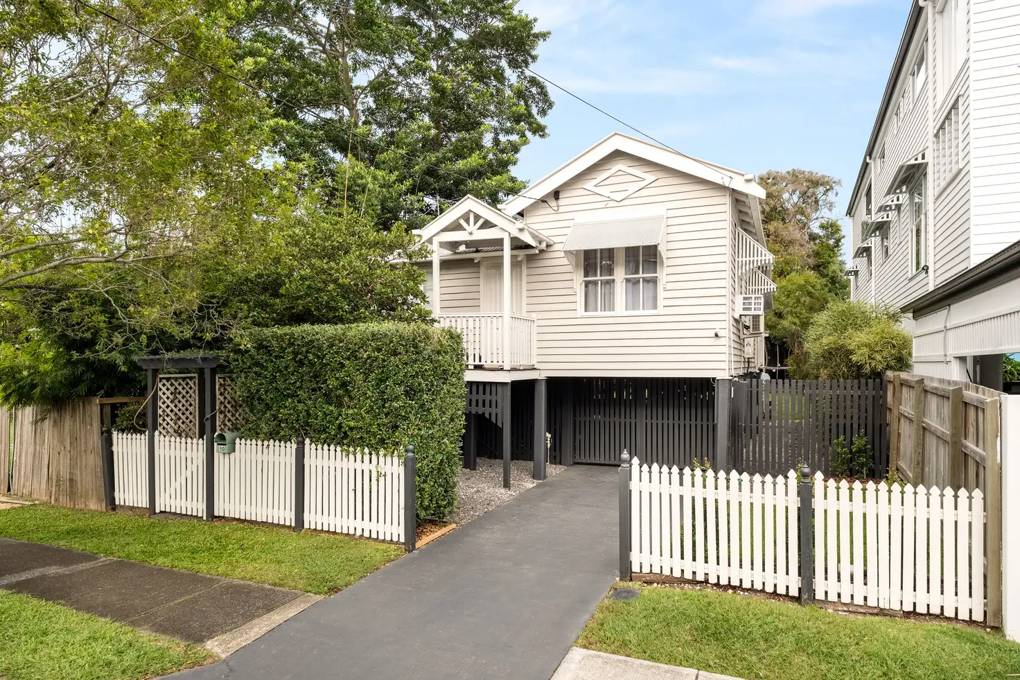 Main view of Homely house listing, 10 Vincent Street, Auchenflower QLD 4066