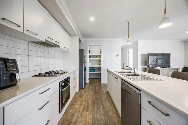 Fifth view of Homely house listing, 6 Ewart Close, Lucas VIC 3350