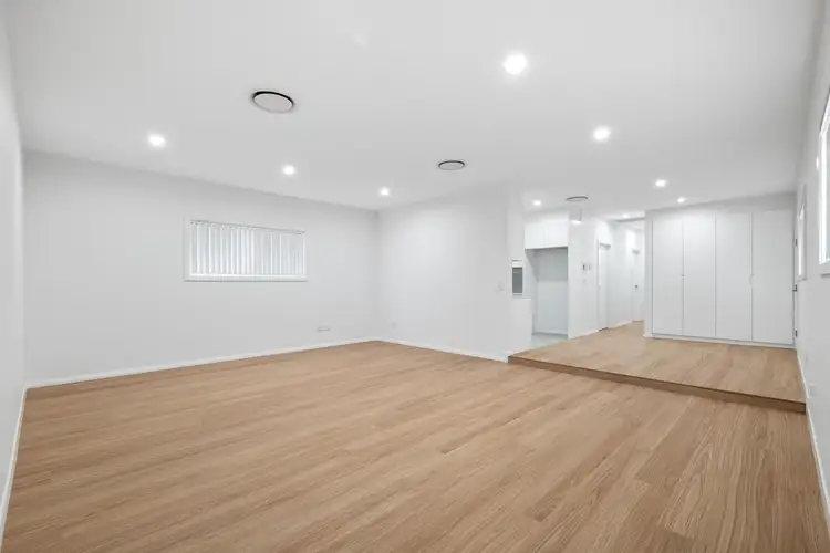 20A Parkland Avenue, Macquarie Fields NSW 2564