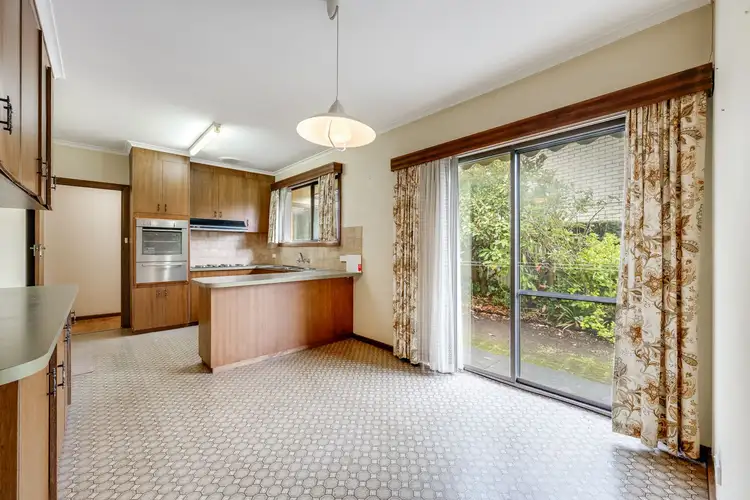 Sixth view of Homely house listing, 6 Mayfair Crescent, Mount Gambier SA 5290