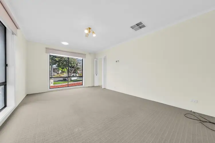 Second view of Homely house listing, 6 Kipling Place, Frankston VIC 3199