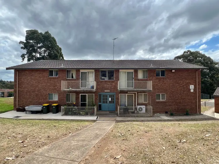 8/3 Lavinia Place, Ambarvale NSW 2560