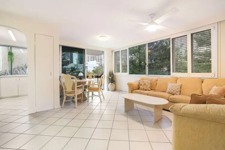 4/186 Surf Parade, Surfers Paradise QLD 4217