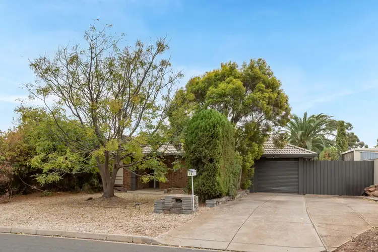 16 California Avenue, Craigmore SA 5114