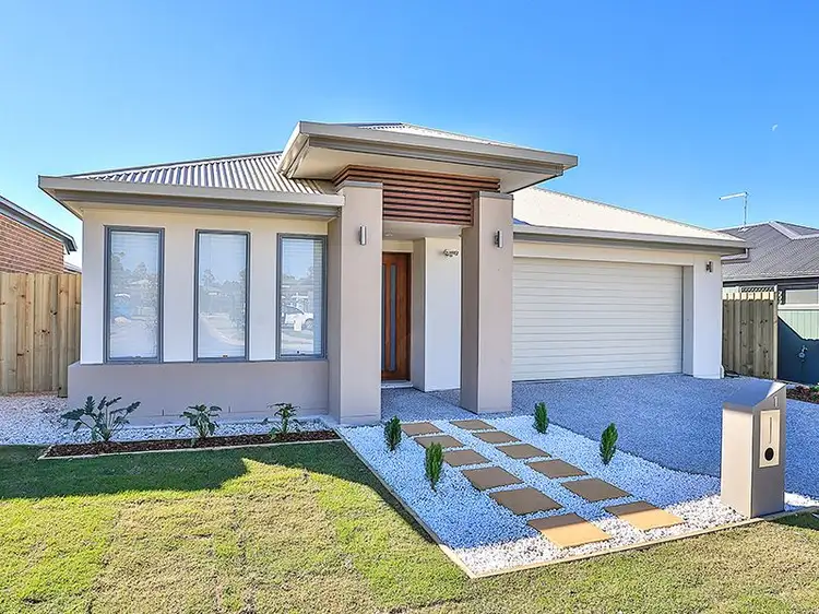 14 Magpie Crescent, Redbank Plains QLD 4301