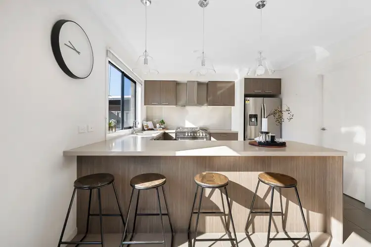 Fifth view of Homely house listing, 33 Adriatic Circuit, Clyde VIC 3978