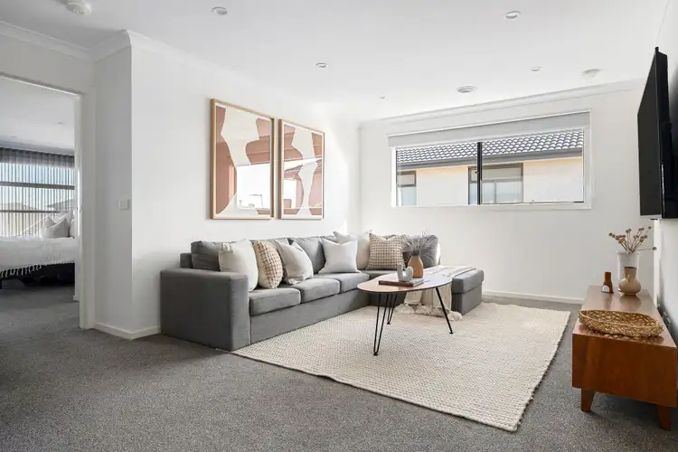 Sixth view of Homely house listing, 33 Adriatic Circuit, Clyde VIC 3978