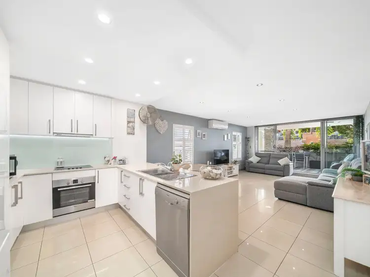 Fifth view of Homely unit listing, 5/83 Marine Parade, Redcliffe QLD 4020