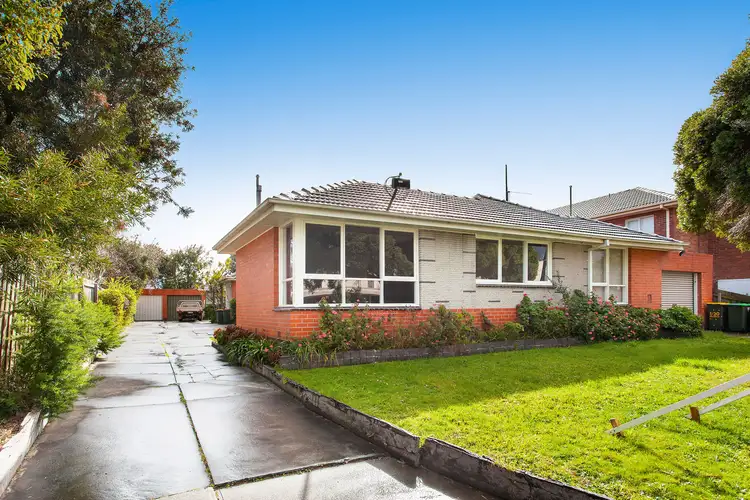 Main view of Homely unit listing, 1/20 Kokaribb Road, Carnegie VIC 3163