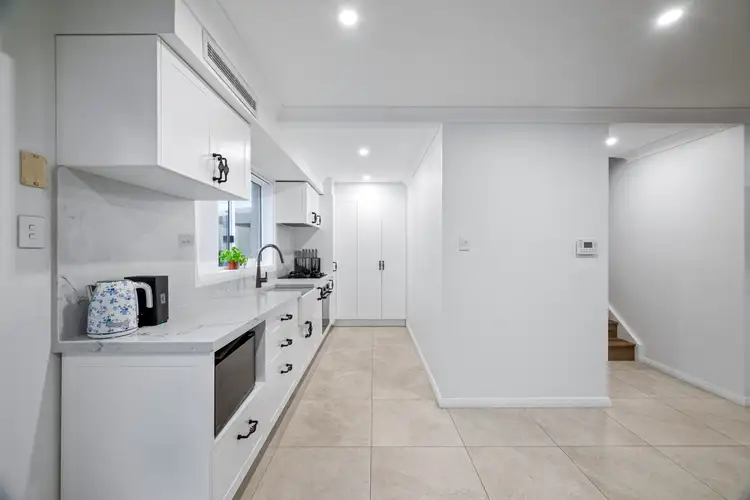 Fifth view of Homely house listing, 21/8 Wickfield Circuit, Ambarvale NSW 2560