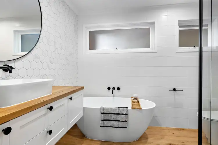 Fourth view of Homely house listing, 2 Chamouni Court, Frankston VIC 3199