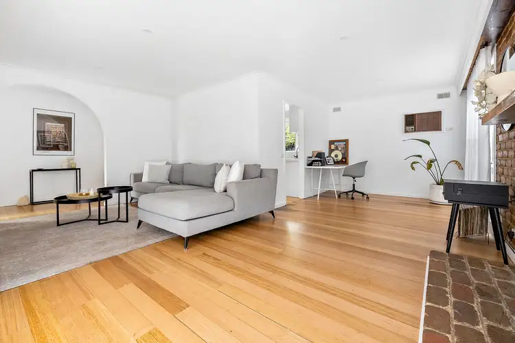Sixth view of Homely house listing, 2 Chamouni Court, Frankston VIC 3199