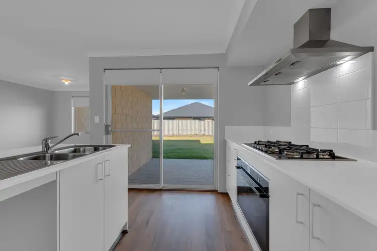 17 Landor Street, South Yunderup WA 6208