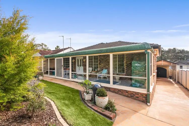 18 Roycroft Avenue, Mount Warrigal NSW 2528
