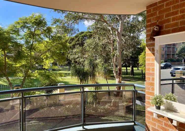 2/2-6 Priddle Street, Westmead NSW 2145