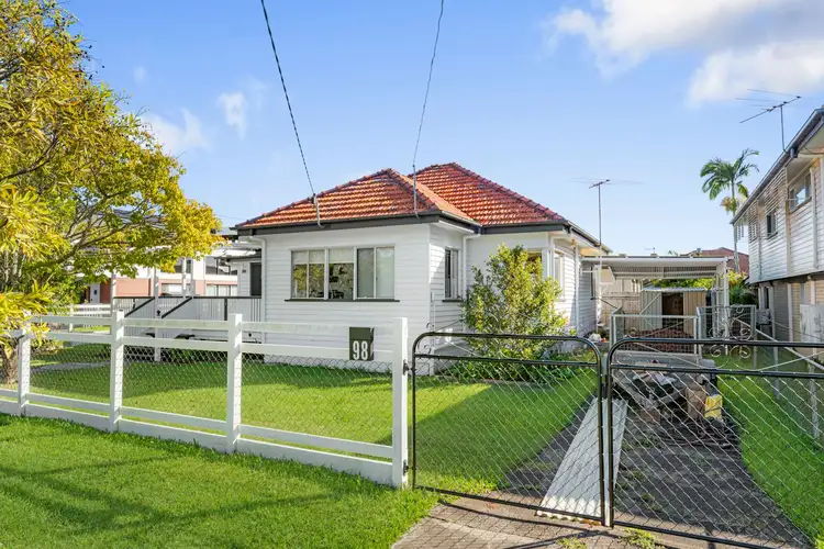 98 Borden Street, Sherwood QLD 4075