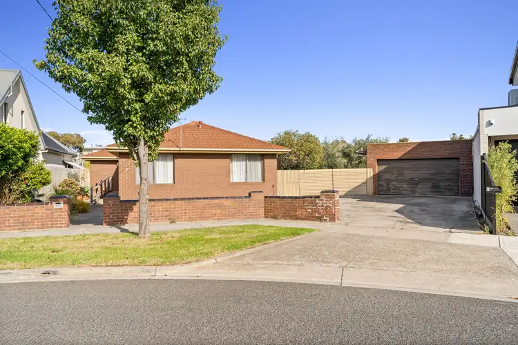 21 Maxwell Avenue, Altona North VIC 3025