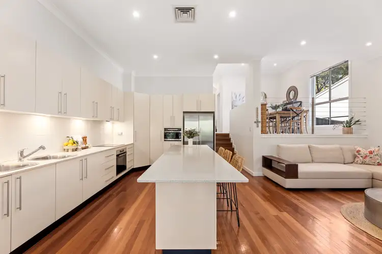 2/21 Angophora Place, Alfords Point NSW 2234