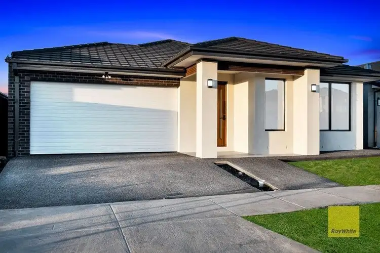 Second view of Homely house listing, 16 Wondrous Boulevard, Tarneit VIC 3029
