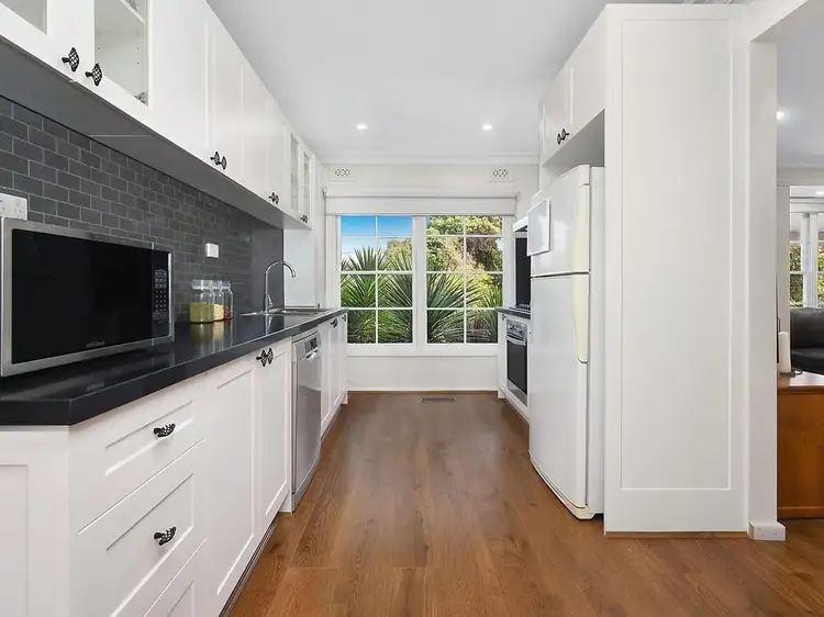 2 Bradstreet Road, Mount Waverley VIC 3149