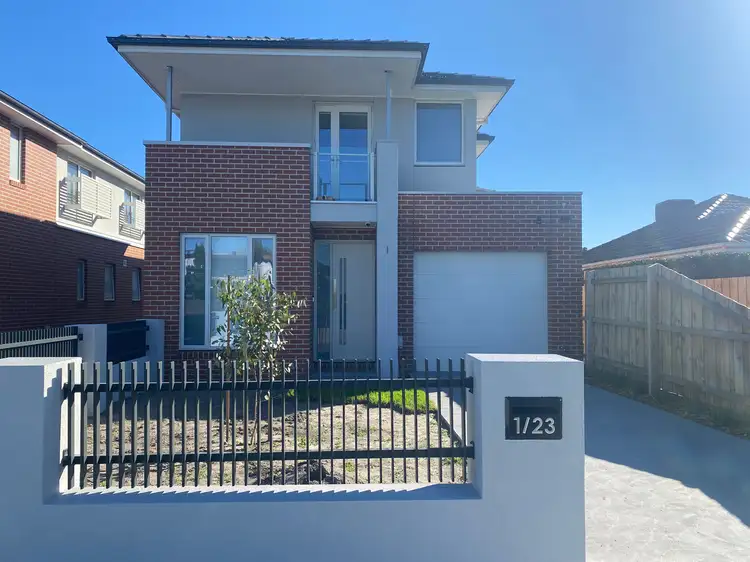 1/23 Scotsburn Avenue, Oakleigh South VIC 3167
