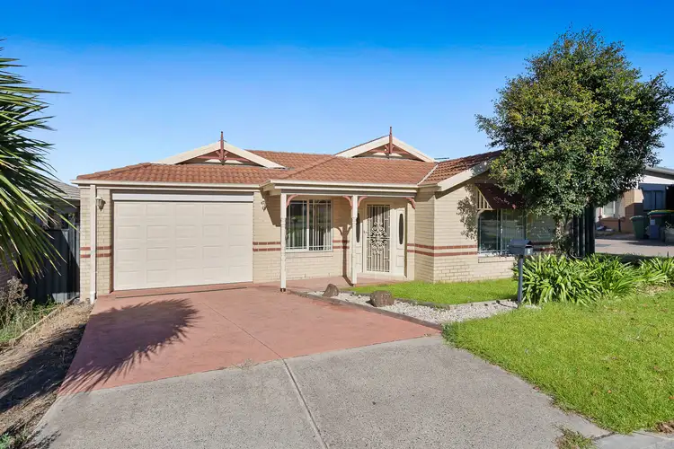 9 Spaniel Lane, Pakenham VIC 3810