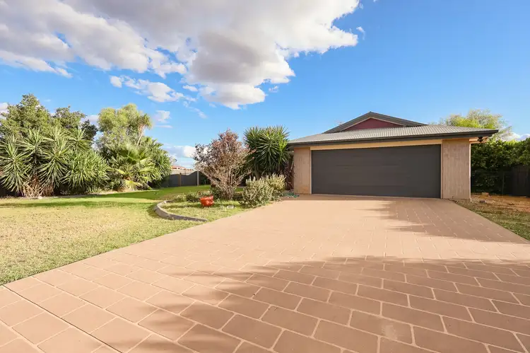 5 Lockyer Crescent, Roma QLD 4455