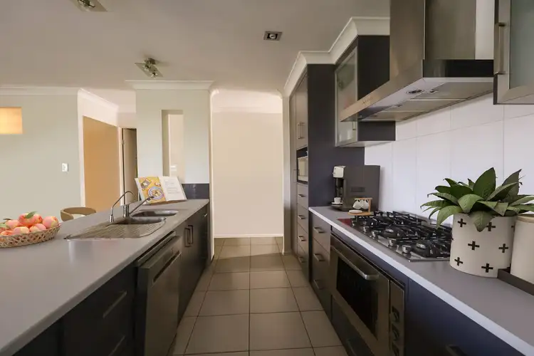 Sixth view of Homely house listing, 5 Lockyer Crescent, Roma QLD 4455