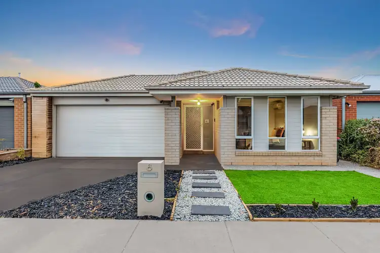 Second view of Homely house listing, 8 Vilnius Way, Truganina VIC 3029