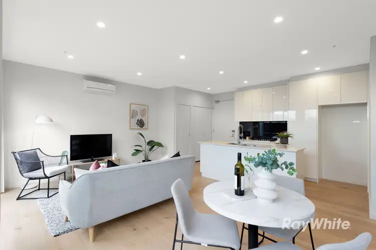 204/332 Neerim Road, Carnegie VIC 3163