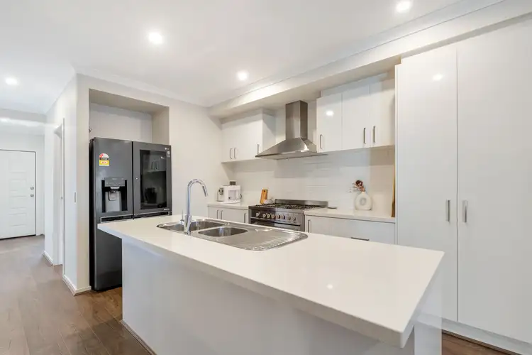 Fifth view of Homely house listing, 10 Batman Crescent, Wallan VIC 3756